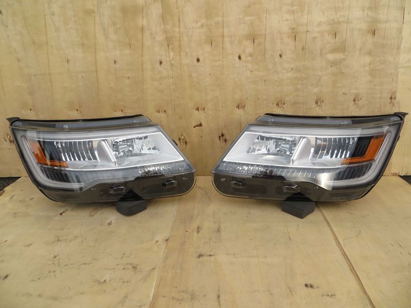 Фара Ford Explorer 2016-2019 !! без LED ДХО !! ( 7 PIN )