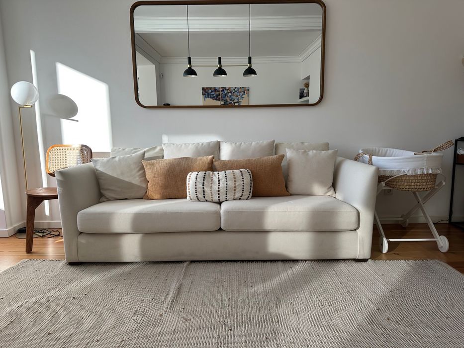 Sofá bege 2.20 metros