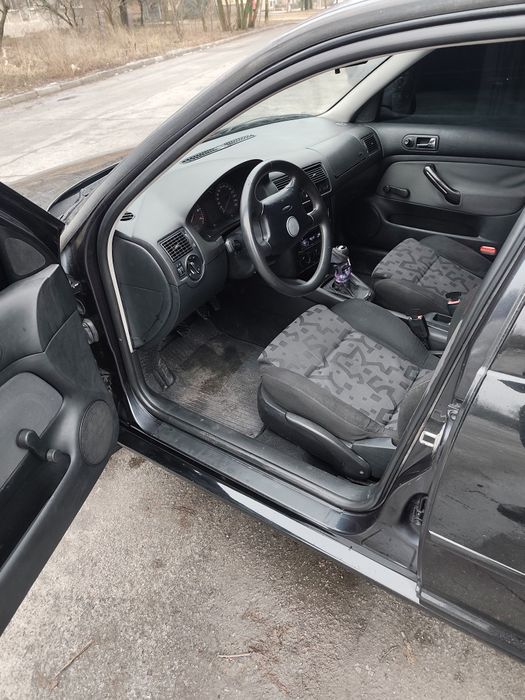 Продам/Обміняю Volkswagen Golf IV 1.6 mpi 1998 рік в гарному стані