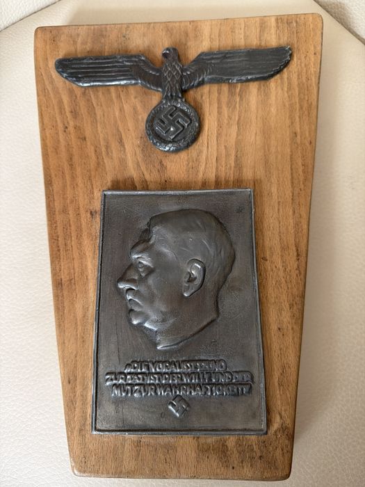 Adolf Hitler tabliczka na drewnie