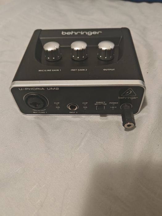 Guitarra elétrica e interface de audio +24 palhetas