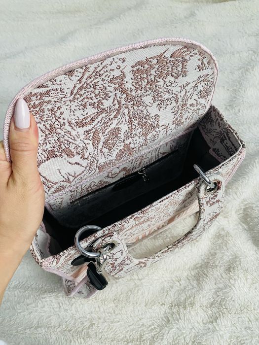 Torebka shopper rozowa kuferkowa dior dlugi pasek nowa