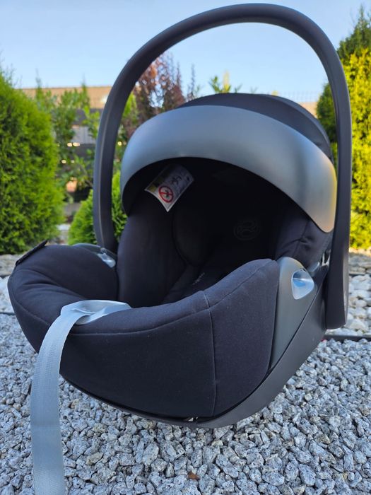 Fotelik cybex Cloud-z i size z adapterami