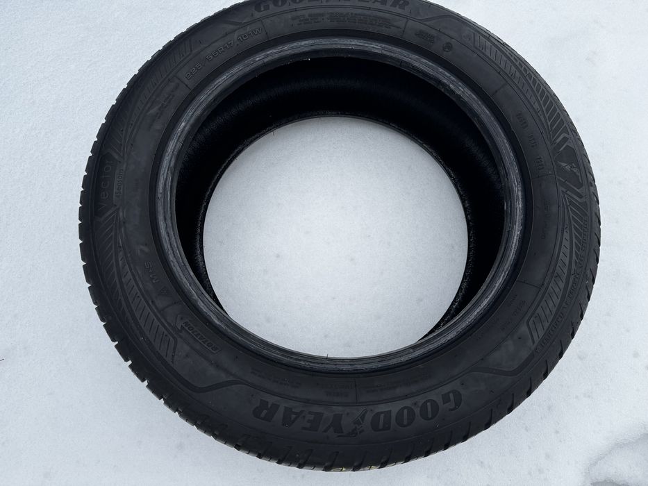 Dwie Opony goodyear vector 4seasons gen-3 225/55/17 2023r.