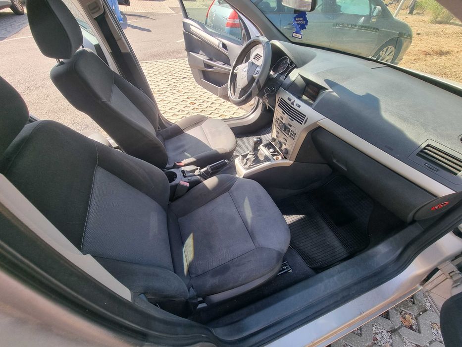 Opel Astra CDTI 1.3 gasóleo para partes ou reparação