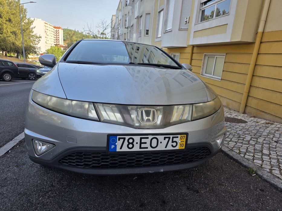 Honda Civic 1.4 i-DSI (2007) – Fiabilidade Japonesa Excepcional