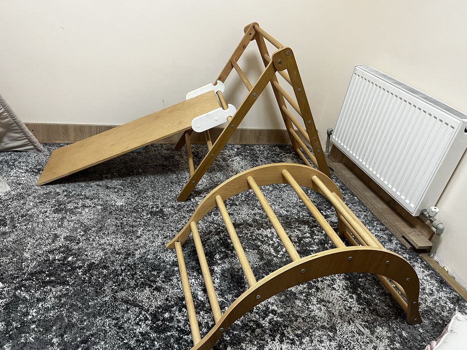 Дитячий комплекс . Трикутник піклера , арка і гірка