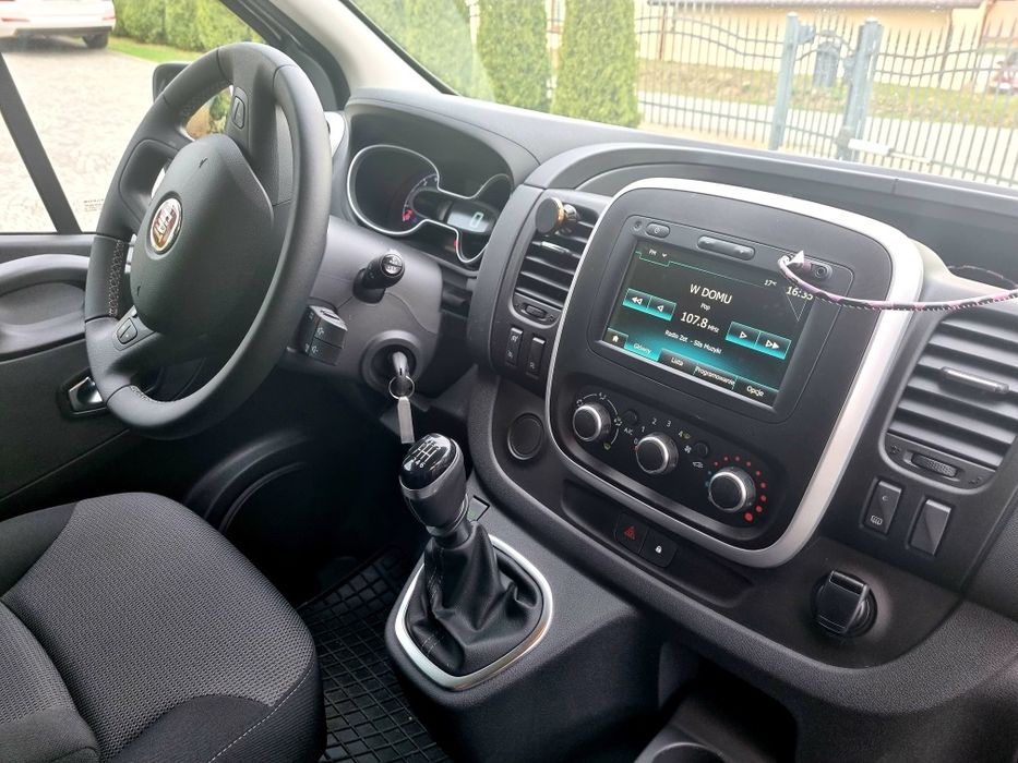 Wypożyczalnia wynajem bus 9osobowy