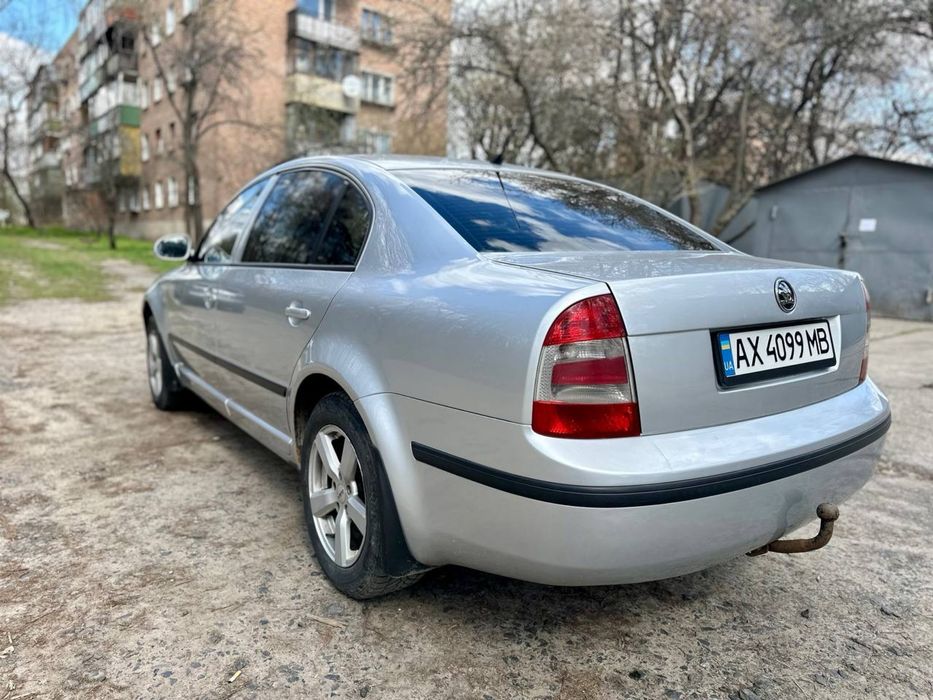 Skoda Superb 2008 год  1.8