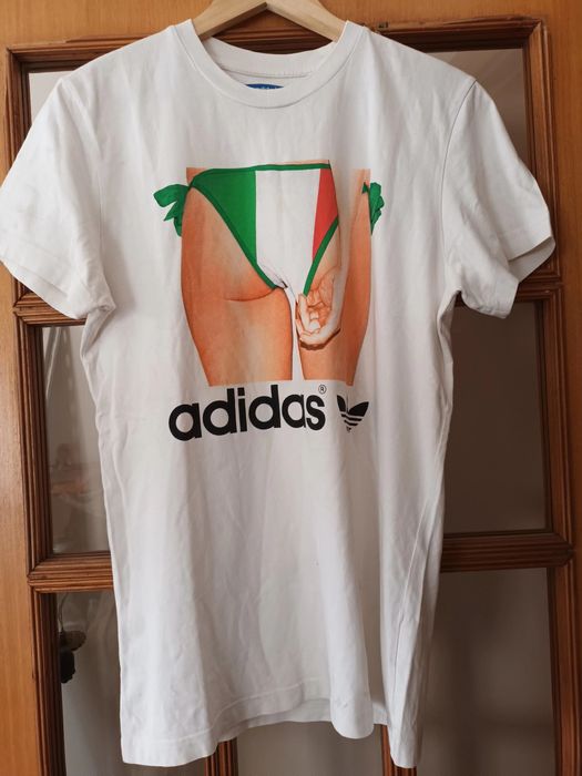 Rara t-shirt Adidas Originals série Adibottom