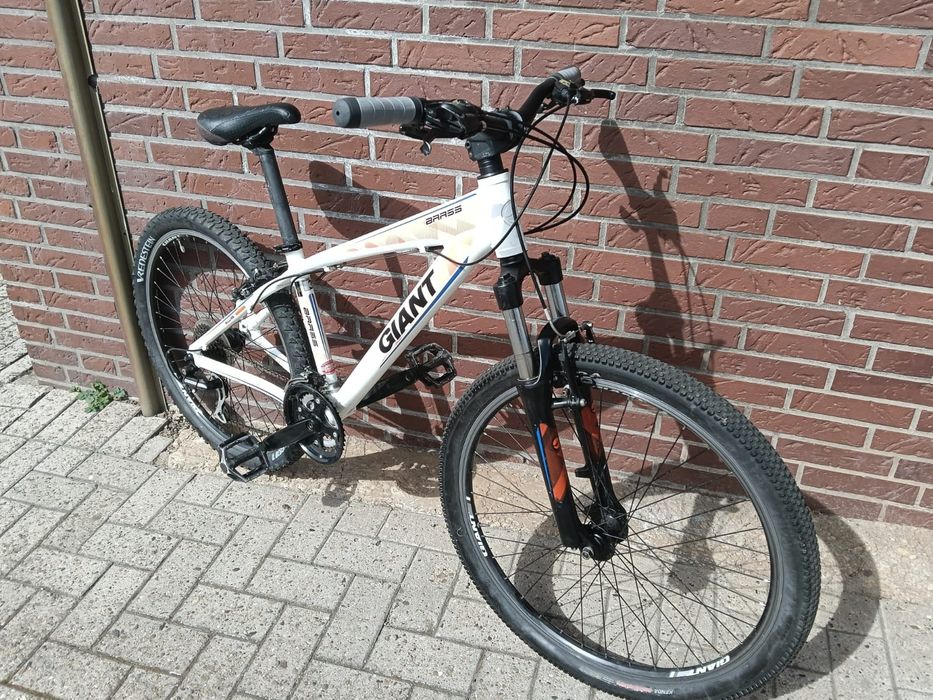 Sprzedam rower MTB górski Giant koła 26