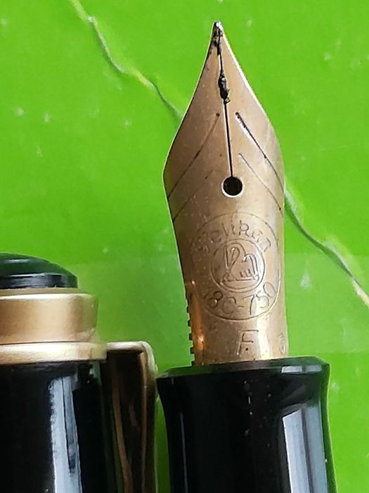 Caneta PELIKAN  "F" século XX,  made in German, Edição Limitada RARA