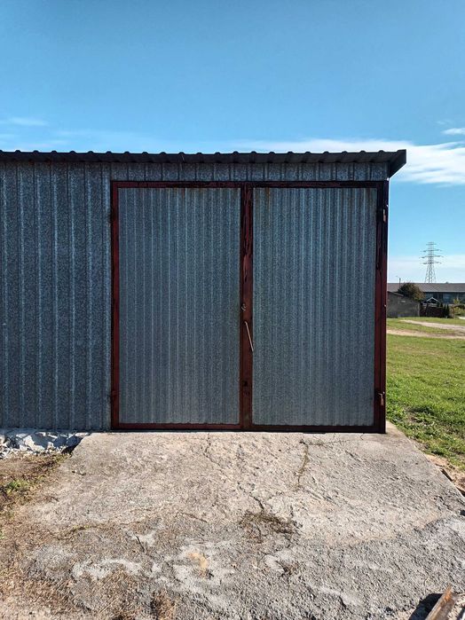 Brama drzwi do garazu