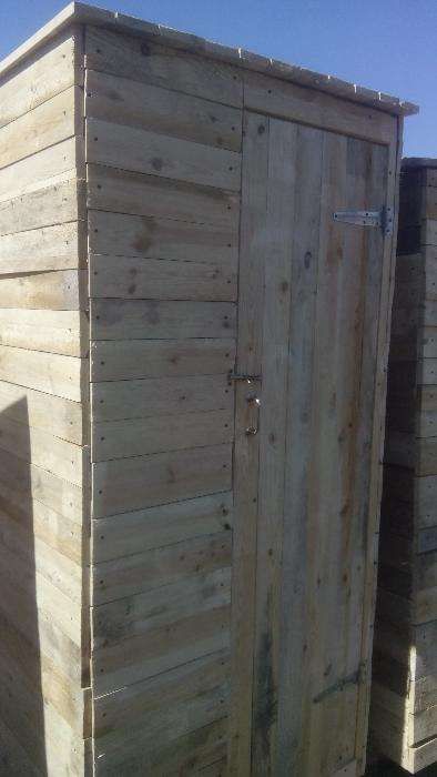 Туалет, душ, хоз здания из дерева