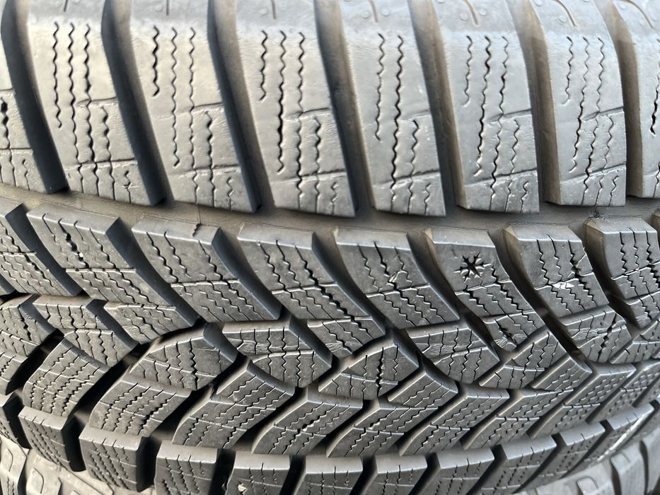 225/45/R18 (зима) GoodYear UltraGrip