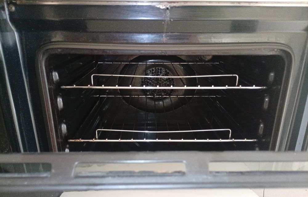 Forno encastravel CANDY  Eletricidade,, Convecção + Ventilação, 65 Capacidade total.
F IDC B502