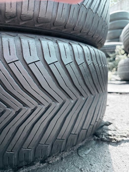 235 50 19 Michelin Crossclimate 2 80% Шини Літо 2024