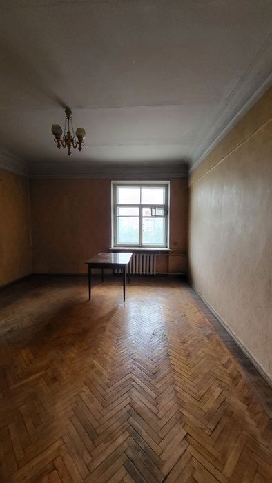 Срочно! Продам 3 комнатную квартиру, сталинка, "литерка" метро Вокзальная