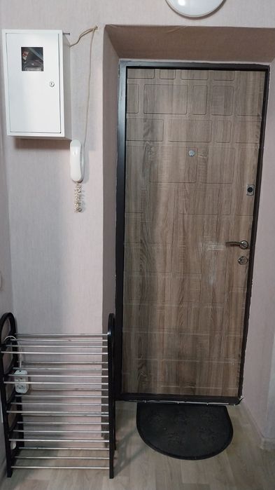 Подобово 1-кімнатна,1 поверх