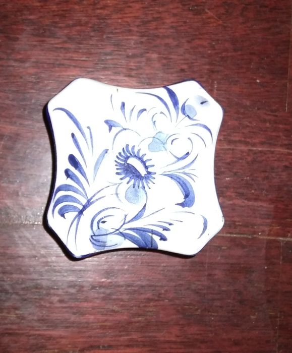 frascos perfume + loiças + guarda jóias desde 0,50€