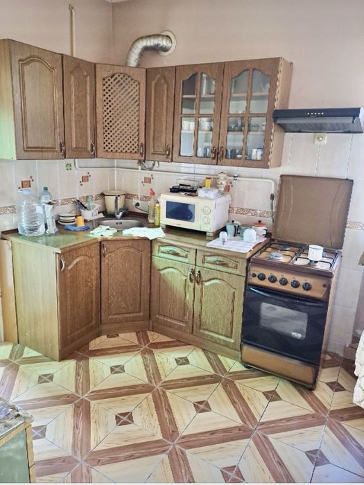 Продається напівособняк в центральній частині міста