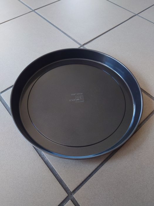 Blacha do pieczenia Pizzy Forma Okrągła 32 x 3,6 cm 2,1L Nowa