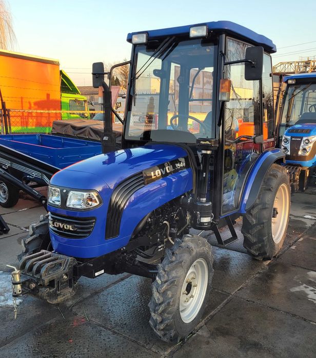 Мінітрактор LOVOL TE 354 з кабіною, реверс