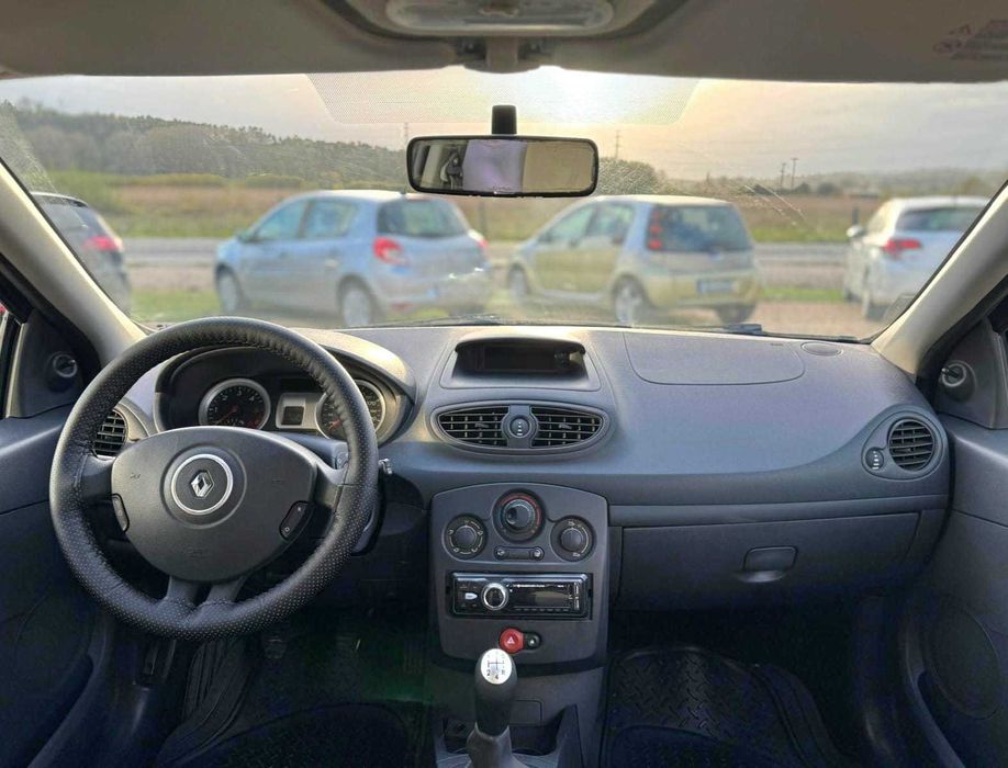 Renault Clio III 1.5 DCi Confort- Garantia incluída
