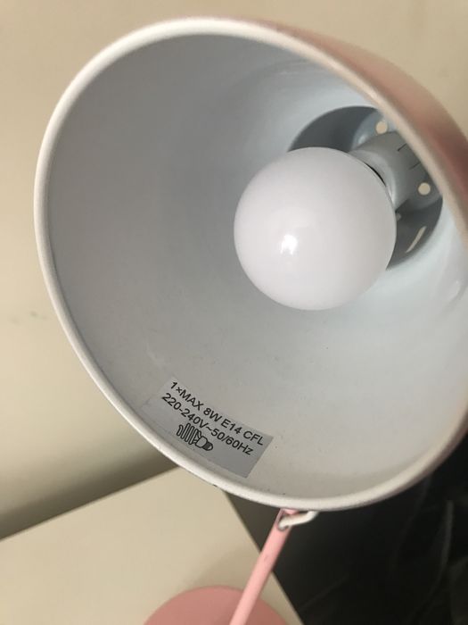 Candeeiro de mesa secretaria cor-de-rosa pastel El corte ingles