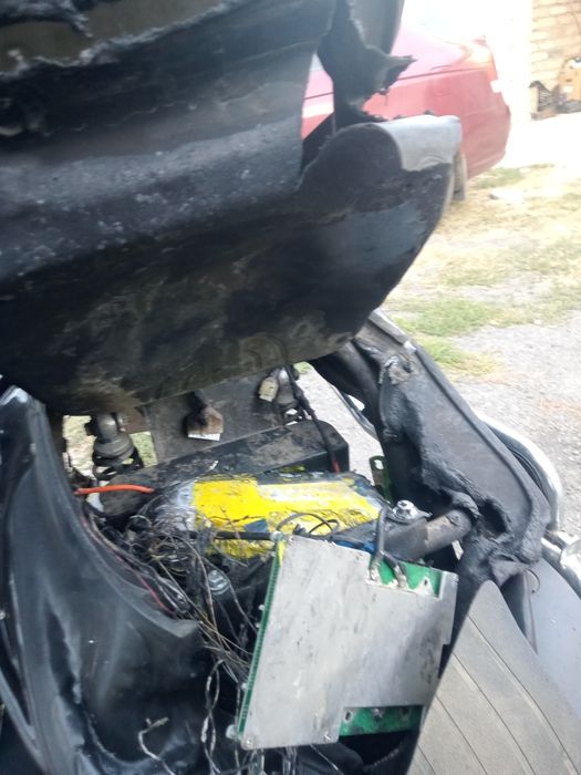 Продається електроскутер LS01 (на запчастини/під відновлення)