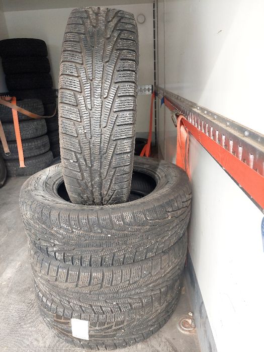 Резина Гума Nokian 235/65/18