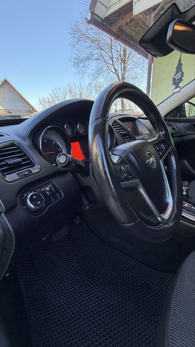 Opel Insigniya 2011р 2.0 Дизель Автомат