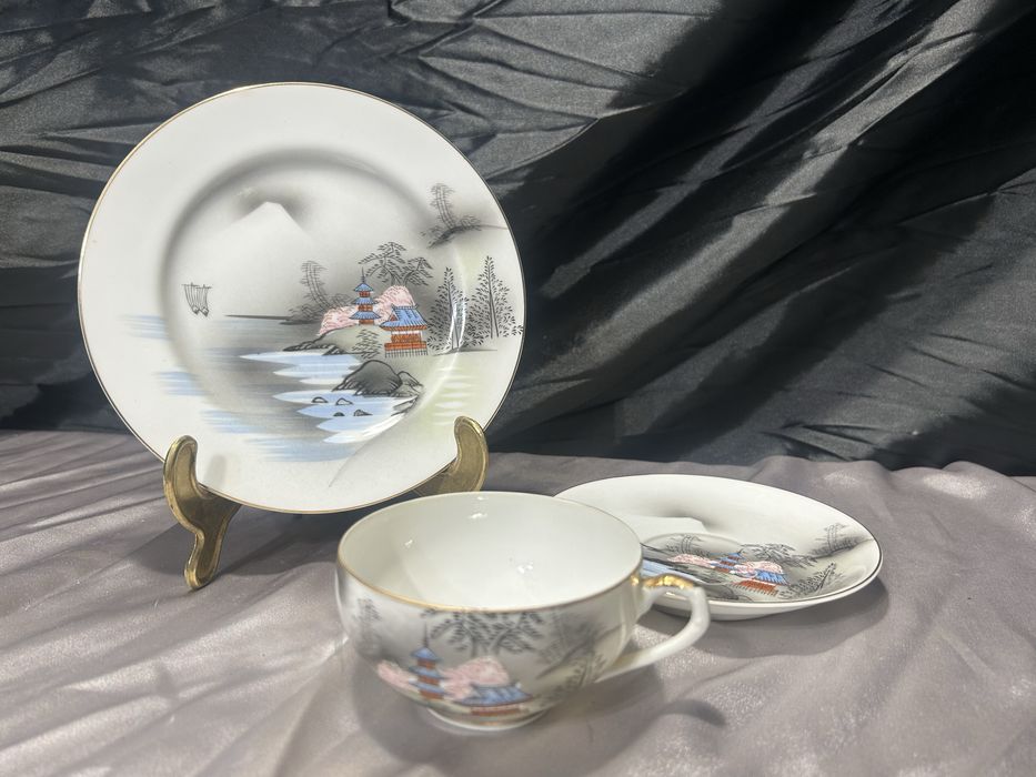 Filiżanka Trio – Kutani – japońska porcelana z wizerunkiem gejszy