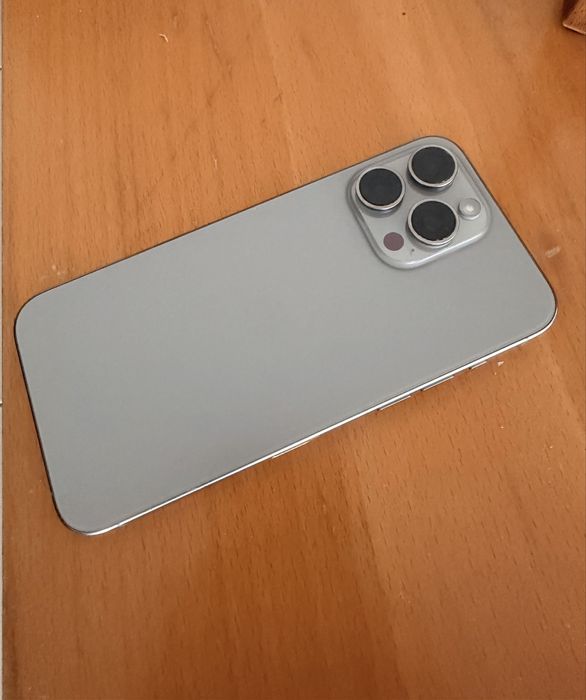 Iphone 15 pro max novo