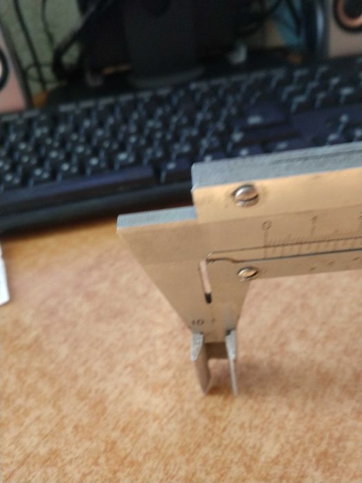 Алюминиевый П- образный профиль 15 мм