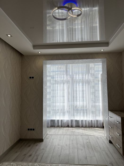 Однокімнатна квартира з ремонтом в обжитій новобудові! ЦЕНТР