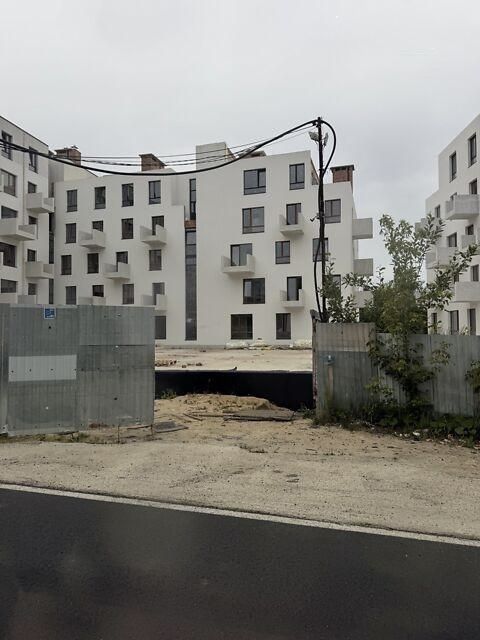 Продаж 2 кімн.квартира 82.50 м² 3/3ц вул.Пилипа Орлика 102000$