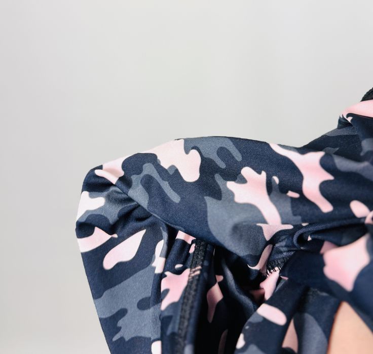 Różowo‑granatowe legginsy moro z pasem M 38