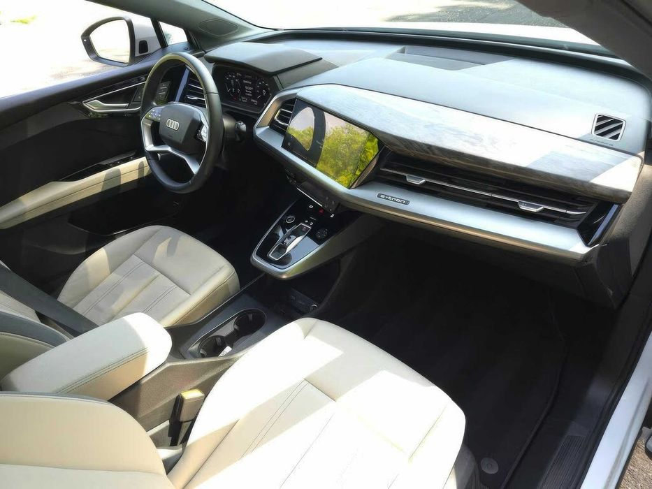 Audi Q4 e-tron quattro Premium 55      2024