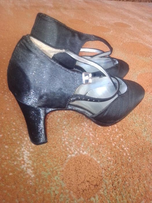 Buty, wysoki obcas, czarne, atłasowe