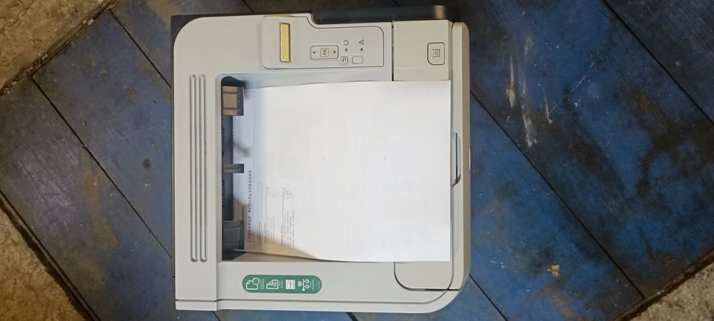 Продам принтер hp2055