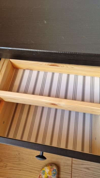 Mesa de cabeceira IKEA