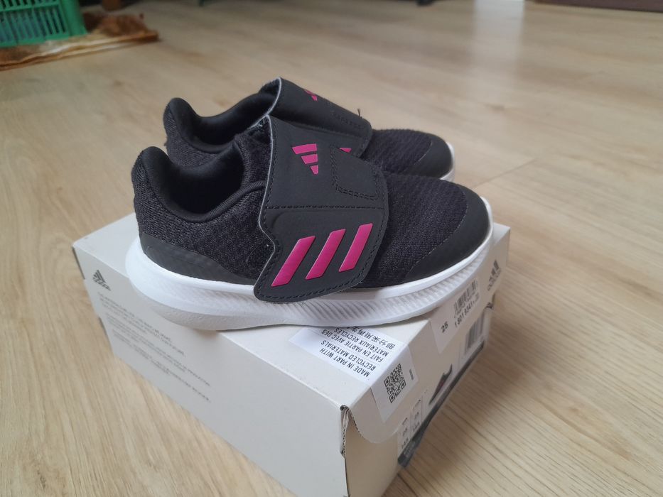 Adidasy dziewczęce 26