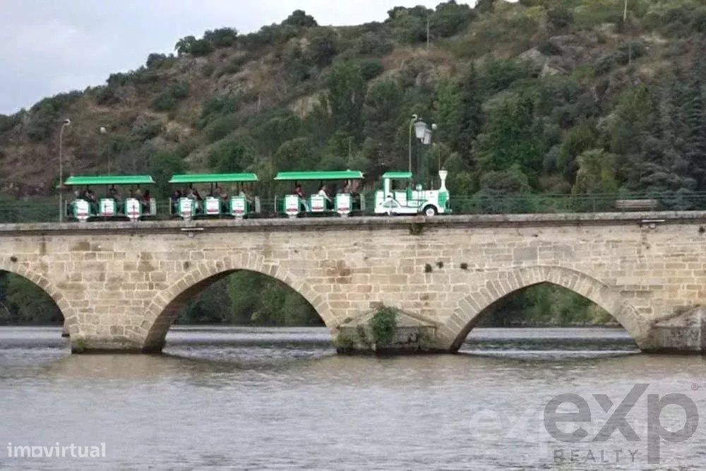 Projeto com licença de construção no centro histórico de Mirandela