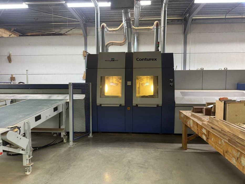 Centrum obróbcze CNC do okien i drzwi Weinig Conturex.