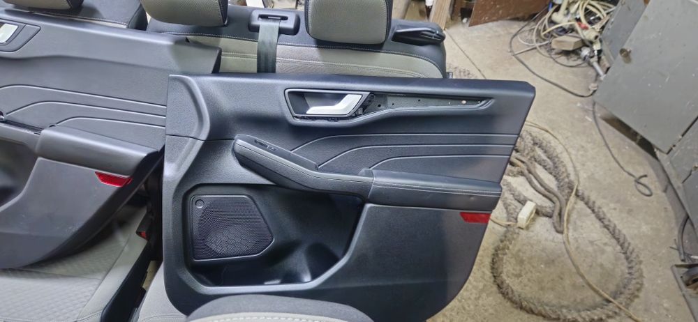 Карты  дверні ford escape 2020+