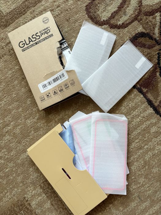 Чохли та скло для IPhone 11 Pro