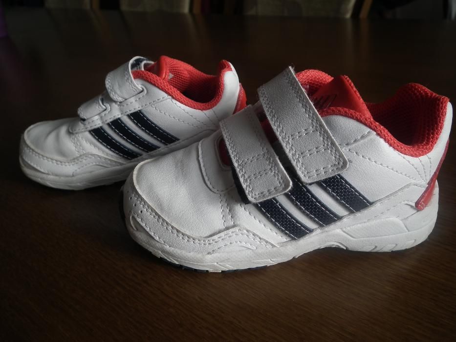 Buciki Adidas r 23