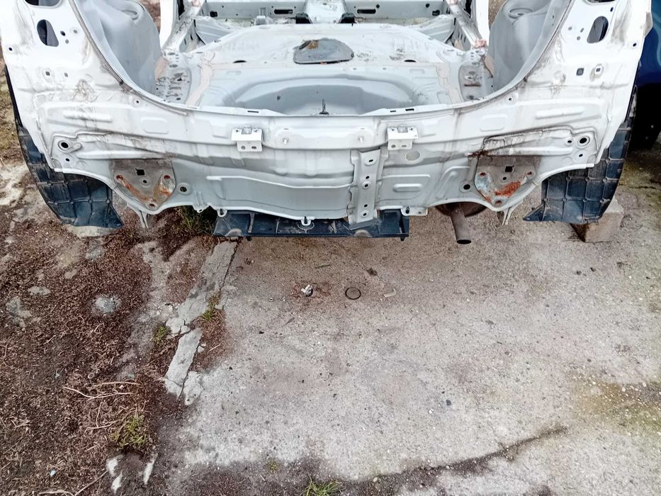 Pas Tylny Toyota Yaris III 11 / 20 r