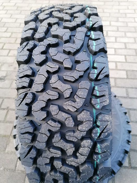 Opony uniwersalne bieżnikowane do auta terenowego